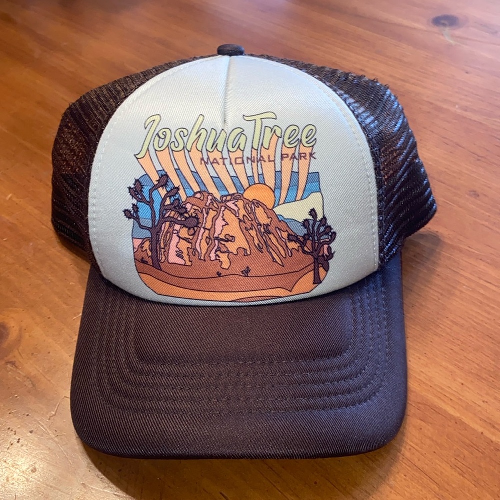 Joshua Tree NWOT Trucker Hat UNISEX OSFM brown/ tan national park logo